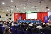 alacati kentsel tasarim rehberi esnafla paylasildi alacati kimligine sahip cikiyor