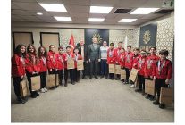 baskan sezer golcuk belediyesporlu yuzuculeri agirladi