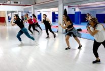 bayraklida kadinlara ucretsiz tae bo dersleri basladi