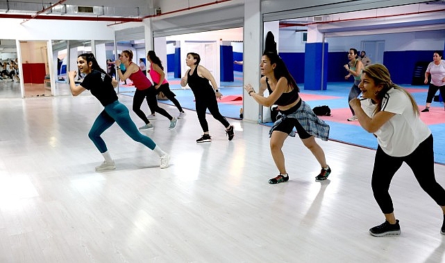 Bayraklı’da Kadınlara Ücretsiz “Tae-Bo” Dersleri Başladı 1 bayraklida kadinlara ucretsiz tae bo dersleri basladi