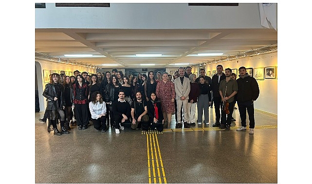 Egeli öğrenciler karakalem sanatında buluştu 1 egeli ogrenciler karakalem sanatinda bulustu