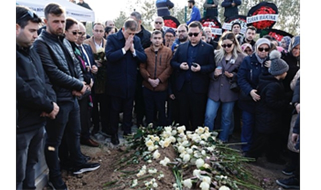 Gülşah Durbay gözyaşları eşliğinde toprağa verildi 1 gulsah durbay gozyaslari esliginde topraga verildi