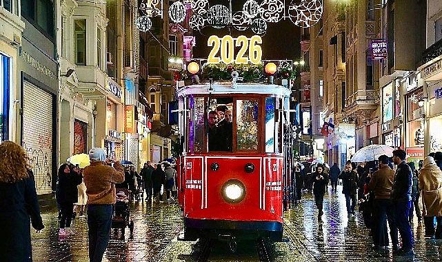iettden istiklal caddesinde yeni yil surprizi