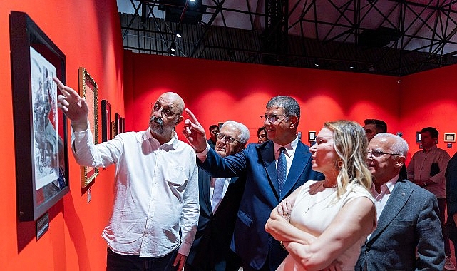 izmire iz biraktilar