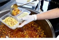 iznik belediyesinden 365 gun sicak yemek destegi