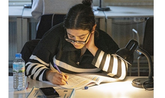 kitap kurtlari izmirin kutuphanelerini cok sevdi