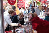 konakta yeni yil el emegi kermesi basladi