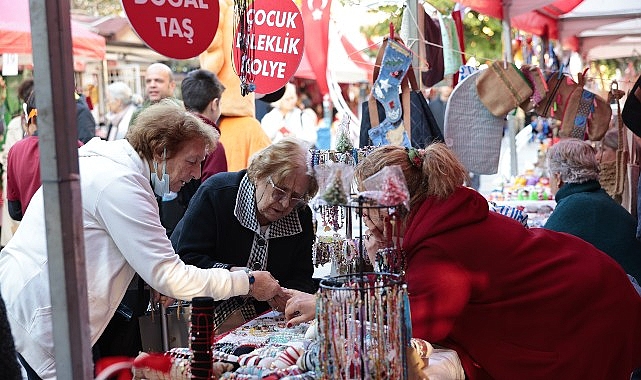 Konak’ta Yeni Yıl El Emeği Kermesi başladı 1 konakta yeni yil el emegi kermesi basladi