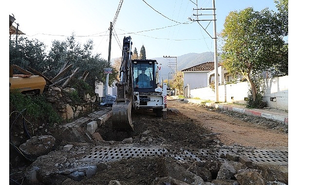 mendereste asfalt calismasi