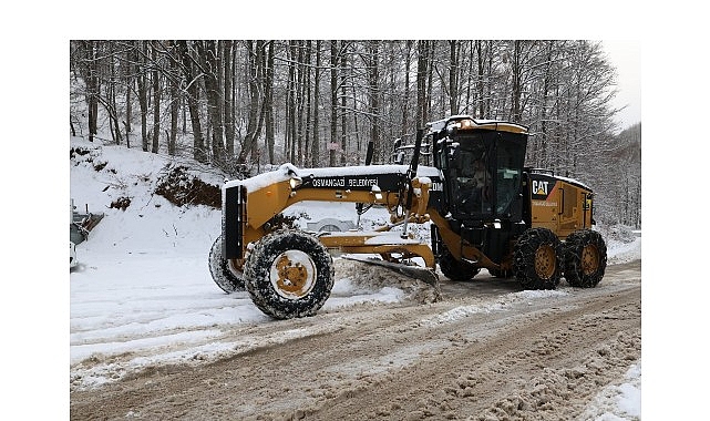 Osmangazi’de Karla Kapanan Yollara Anında Müdahale 1 osmangazide karla kapanan yollara aninda mudahale