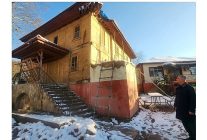 tarihi nuzhetiye camiinde restorasyon calismalari devam ediyor