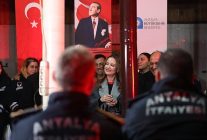 baskan vekili busra ozdemir 2026 yilini itfaiye personeli ile karsiladi