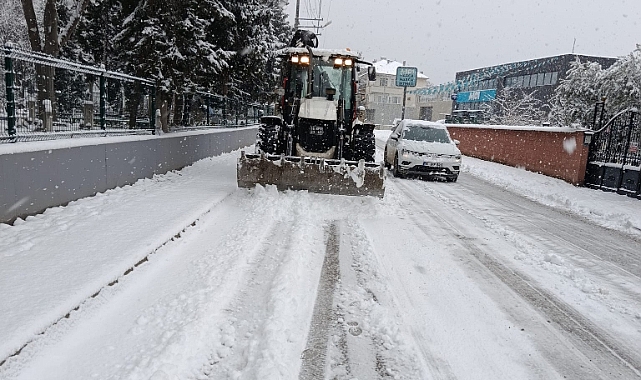 Nilüfer’de kar yağışına karşı kesintisiz mesai 1 niluferde kar yagisina karsi kesintisiz mesai